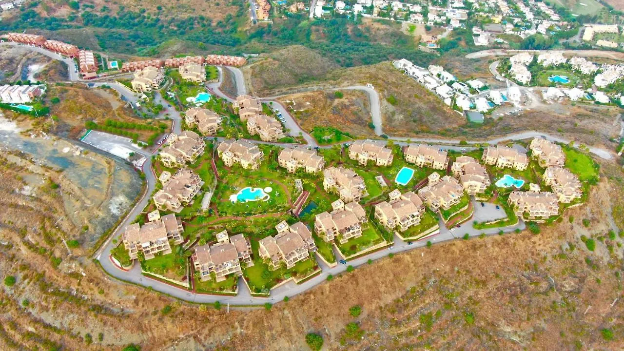 Quartiers Marbella Penthouse In Hacienda Cifuentes Benahavis Apartment Estepona